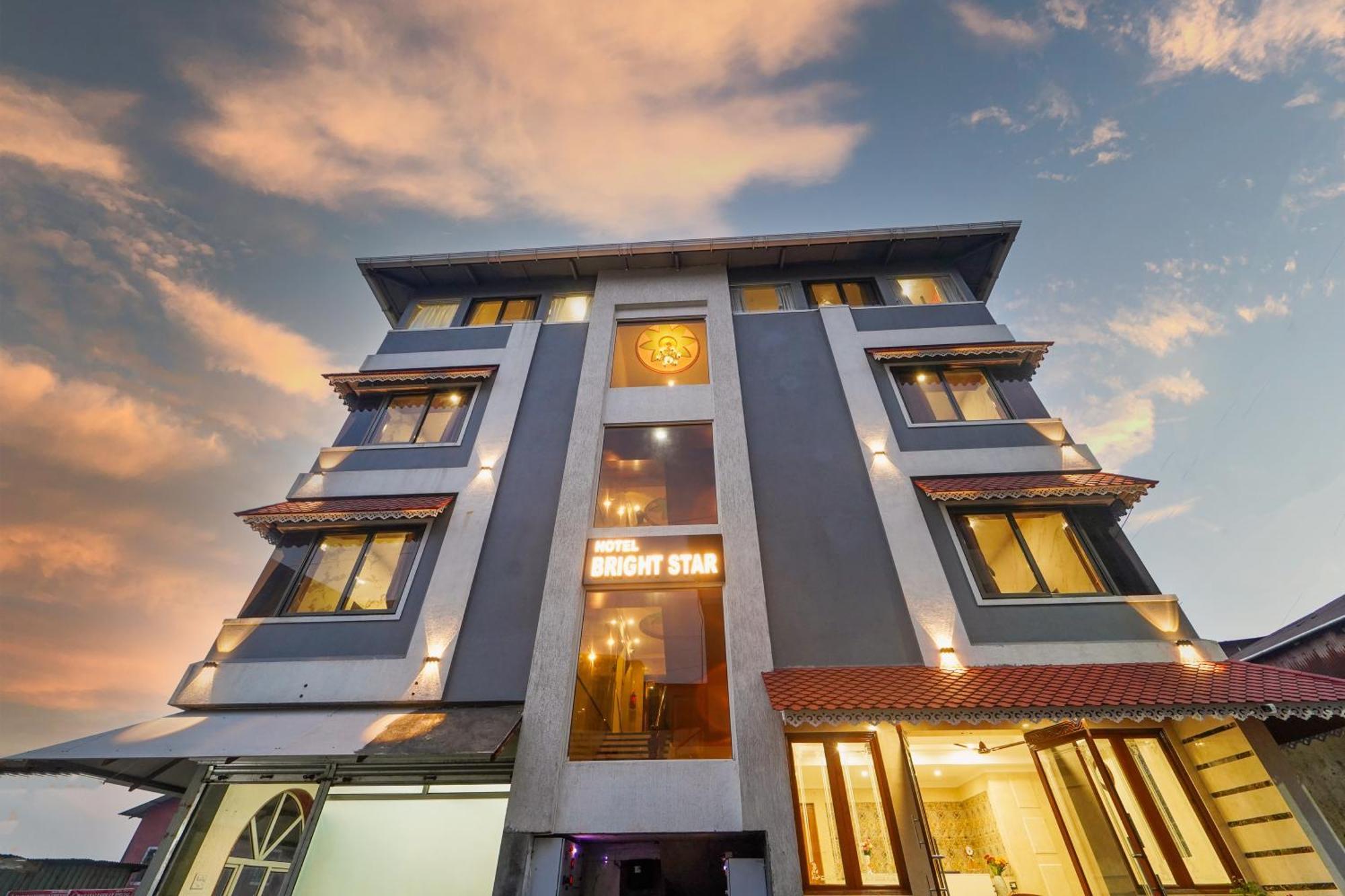 Hotel Bright Star Mahābaleshwar Exterior foto